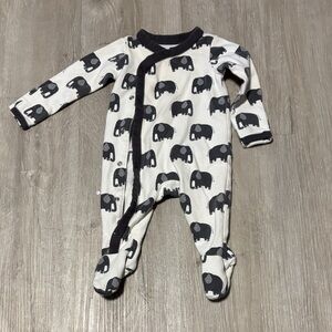 Tea Collection Elephant Print‎ Footie - Black and White